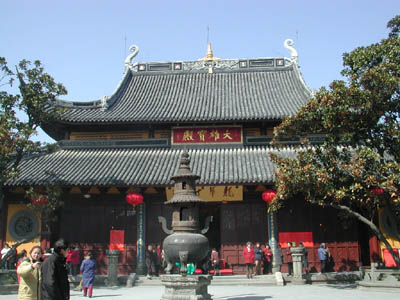 龍華寺・大雄宝殿