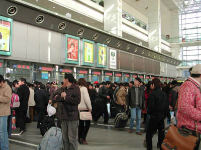 上海駅の窓口
